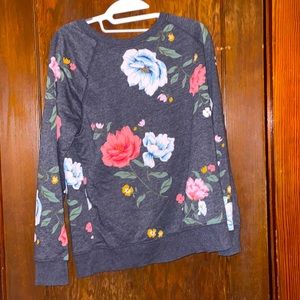 Old navy flowered crew neck